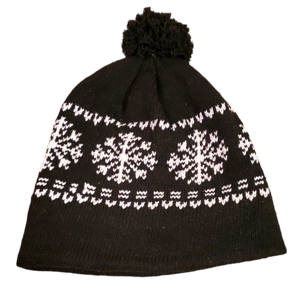 JUNCTURE Knit Beanie‎ Hat Pom Pom Winter Unisex Snowflakes Lined, Black, OS - Picture 1 of 6